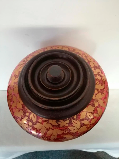 sklenena-vaza-doza-biedermeier-s-portrety-146489783.png