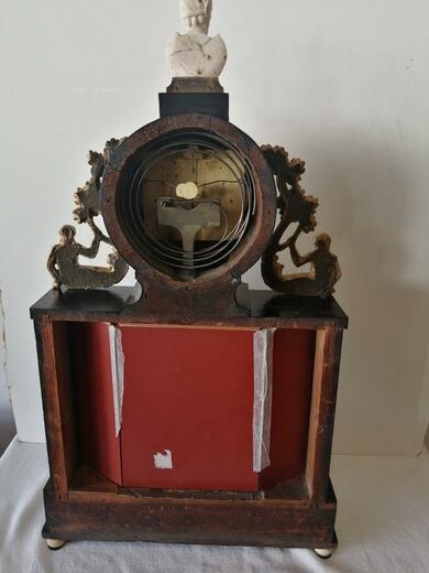 velke-empirove-hodiny-kovari-155420757.jpeg